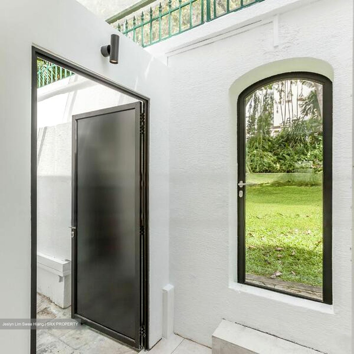 Teo Hong Road (D2), Shop House #500358221